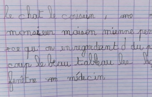 Écriture d'un enfant après l'accompagnement CapDclic : tracé fluide, lettres régulières et lisibles